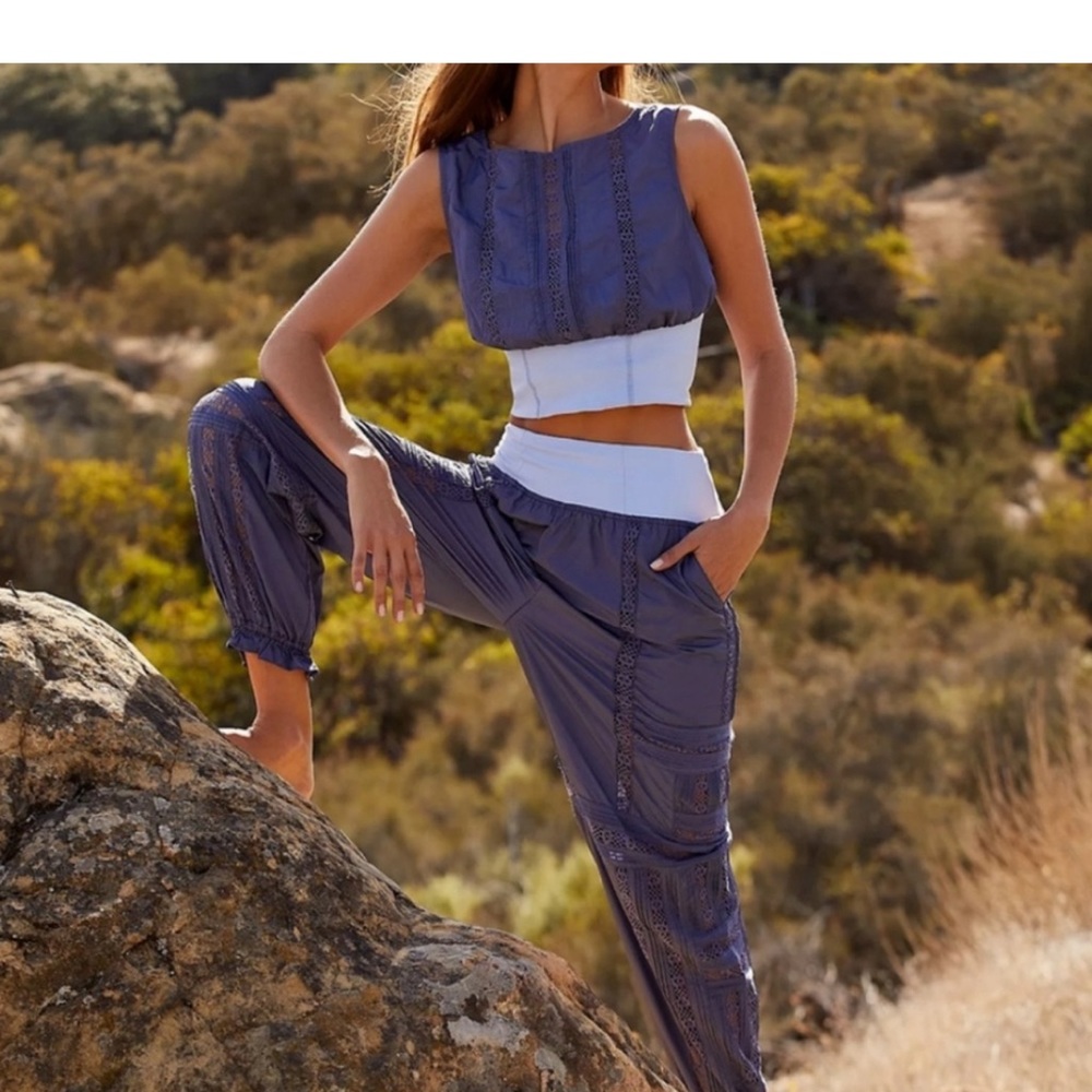 SOLD Free people oh hey appliqué jogger crop top set